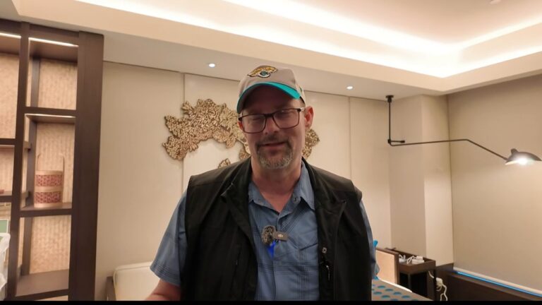 Bill wearing his SCOTTeVEST travel vest