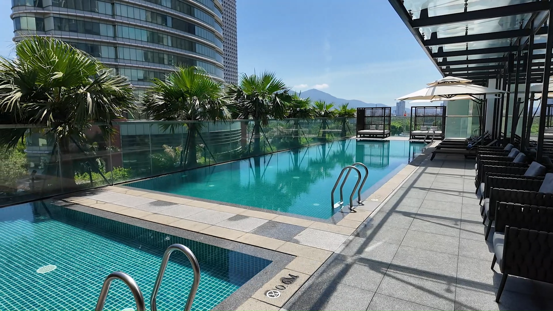 Crowne Plaza Danang City Centre - Pool