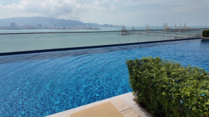 Crowne Plaza Penang - Pool