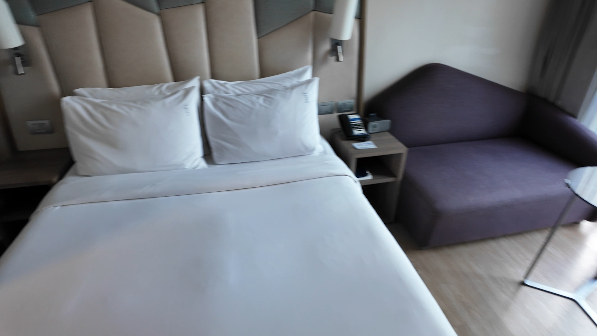 Holiday Inn Express Sukhumvit 11 - Room