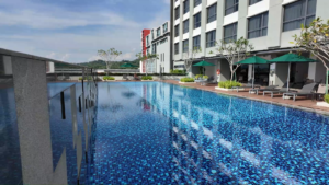 Holiday Inn Sepang - Airport - Pool