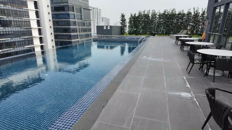 Hyatt Place Bukit Jalil Rooftop Pool