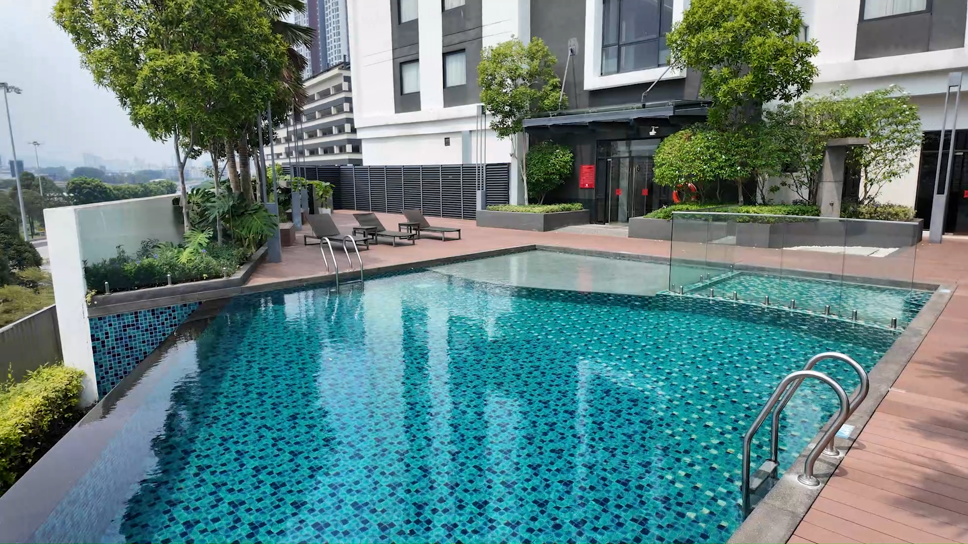 Ibis Petaling Jaya - Pool