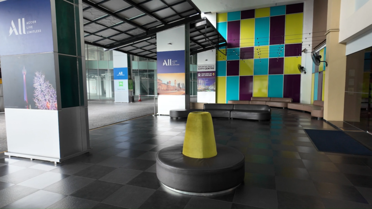 Ibis Styles Kuala Lumpur Fraser Business Park - Entrance