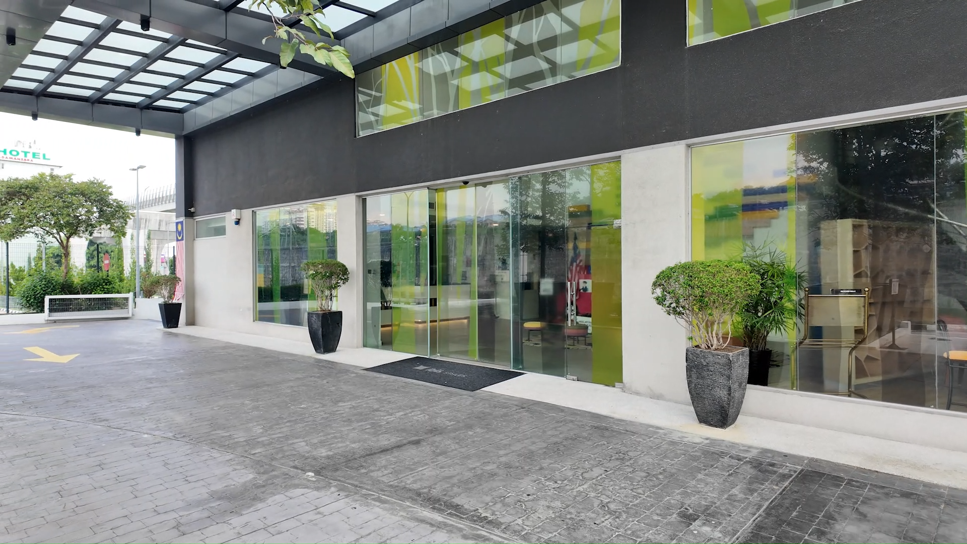 ibis Styles Kuala Lumpur Sri Damansara - Entrance