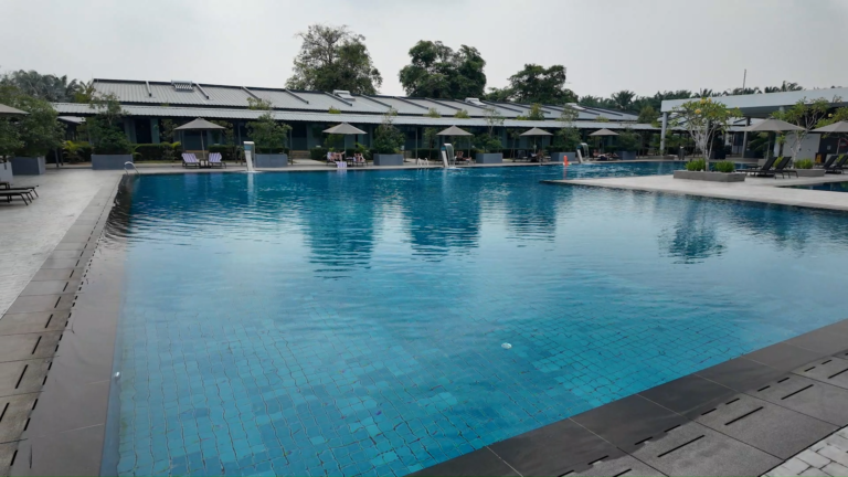 ibis Styles Sepang KLIA - Pool